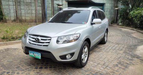 Silver Hyundai Santa Fe 2011 for sale in Makati City