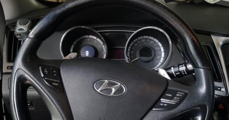 Black Hyundai Sonata 2010 for sale in Quezon