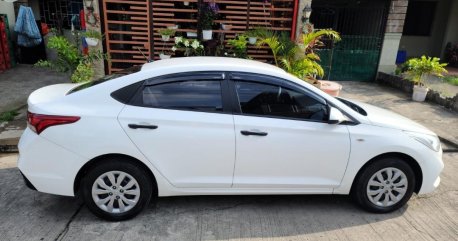 Selling White Hyundai Accent 2020 in Caloocan