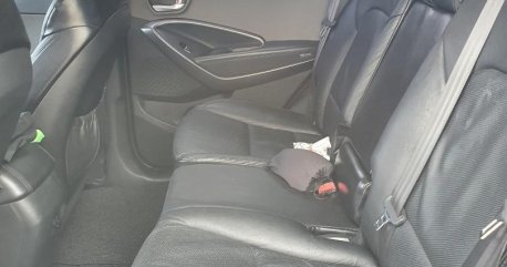 White Hyundai Santa Fe 2014 for sale in Cebu City