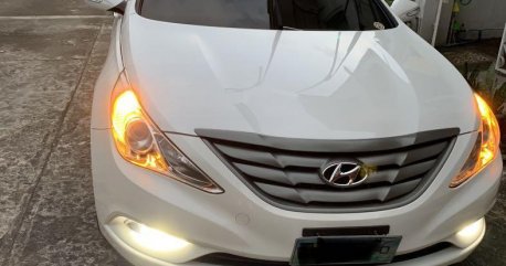 Sell White 2010 Hyundai Sonata in Manila