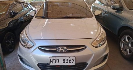 Selling Pearl White Hyundai Accent 2016 in Antipolo