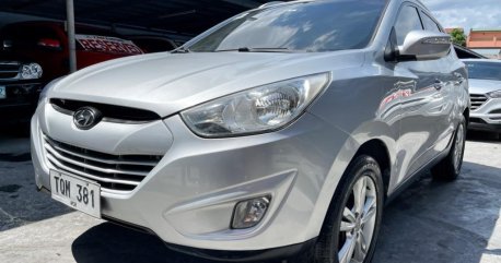 Selling Brightsilver Hyundai Tucson 2012 in Las Pinas