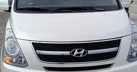 White Hyundai Starex 2009 for sale