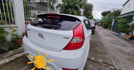  White Hyundai Accent 2014