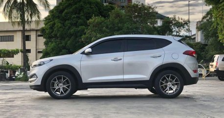 Selling Silver Hyundai Tucson 2016