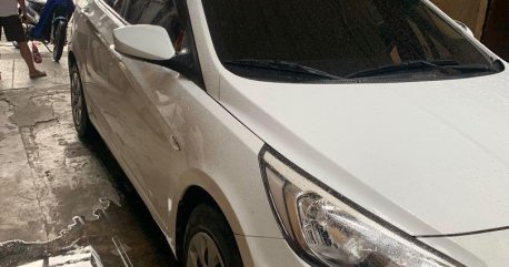 White Hyundai Accent 2016 for sale in Quezon