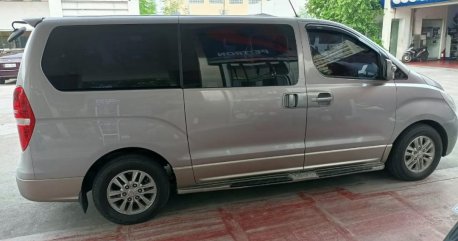  Hyundai Starex 2015 for sale in Manila