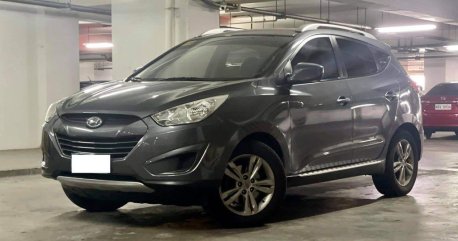 Selling Silver Hyundai Tucson 2013 in Makati