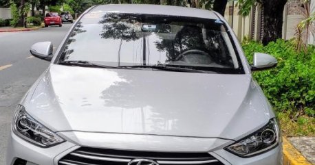 Silver Hyundai Elantra 2019 for sale in Automatic