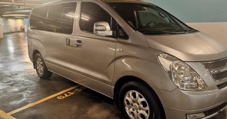 Silver Hyundai Starex 2012 for sale in Automatic