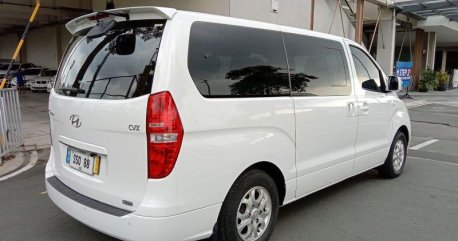 Selling Pearl White Hyundai Grand Starex 2015 in Pasig