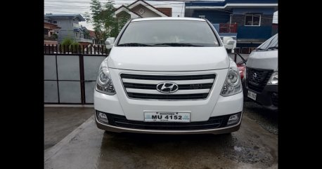White Hyundai Grand Starex 2019 Van at 22000 for sale