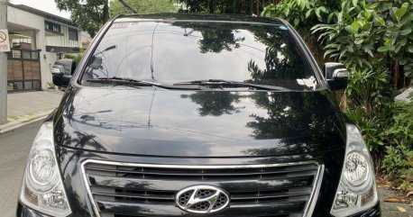 Sell Black2016 Hyundai Starex in Pasig