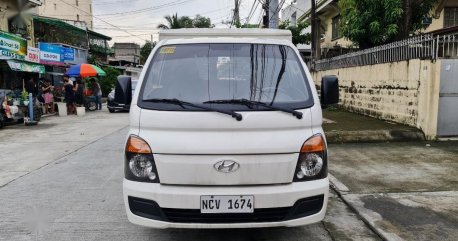 White Hyundai H-100 2018 for sale in Manual