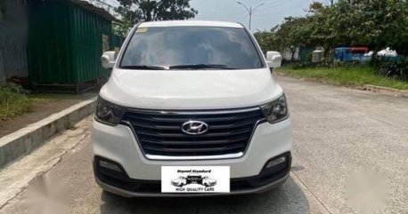 Selling White Hyundai Starex 2020 in Quezon City