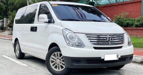 Sell White 2015 Hyundai Starex in Makati