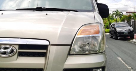 Silver Hyundai Starex 2005 for sale in Automatic