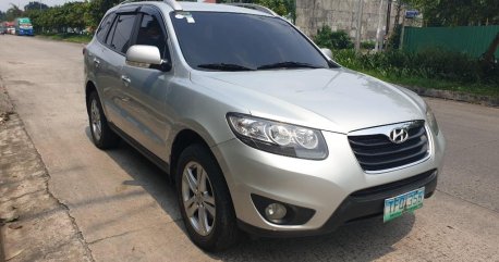 Sell Silver 2011 Hyundai Santa Fe in Quezon City