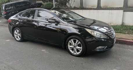 Sell Black 2011 Hyundai Sonata in Pasig