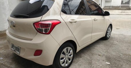 Sell Pearl White 2014 Hyundai Grand i10 in Quezon City