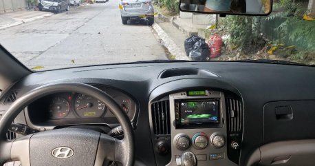 Selling Silver Hyundai Grand Starex 2011 in Marikina