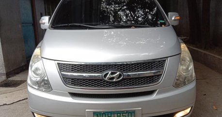 Selling Silver Hyundai Starex 2010 in Manila