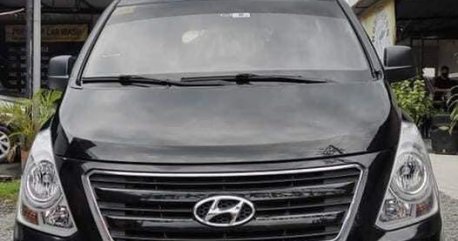 Selling Black Hyundai Grand Starex 2017 in Quezon