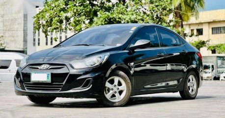 Selling Black Hyundai Accent 2013 