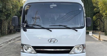 White Hyundai County 2019 for sale in Quezon City