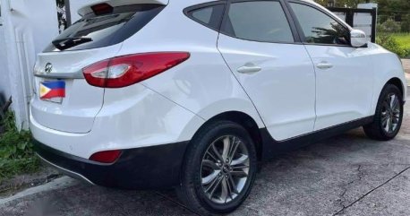 White Hyundai Tucson 2015 for sale in Malolos