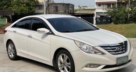 White Hyundai Sonata 2011 for sale in Automatic