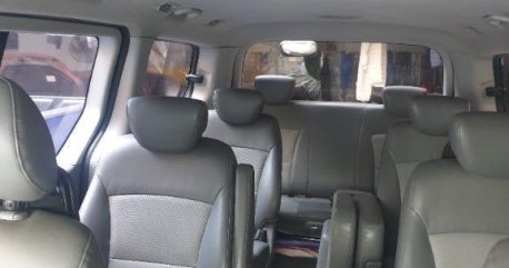 Sell White 2012 Hyundai Grand starex in Mandaluyong