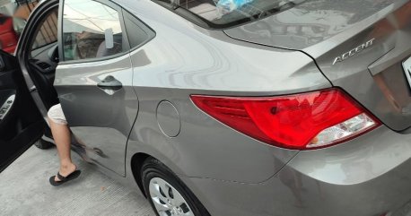 Selling Silver Hyundai Accent 2018 in Manila