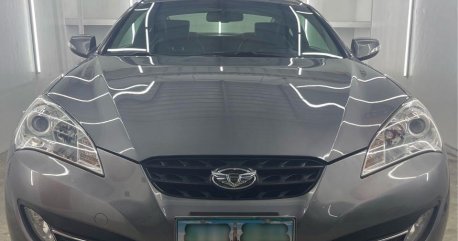 Selling Silver Hyundai Genesis 2010 in Imus