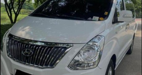 Pearl White Hyundai Starex 2015 for sale in Automatic