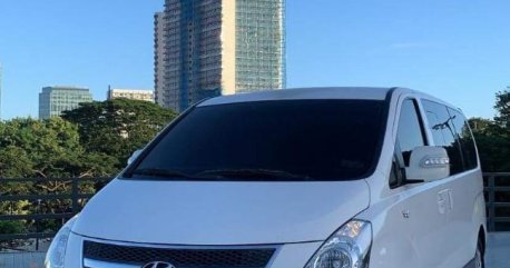 Selling White Hyundai Grand Starex 2012 in General Mariano Alvarez