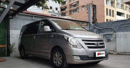 Silver Hyundai Starex 2017 for sale in Mandaluyong