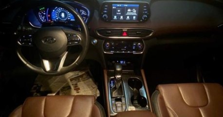 Black Hyundai Santa Fe 2019 for sale in Caloocan