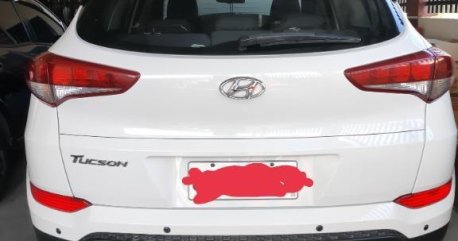 Selling White Hyundai Tucson 2016 in Magalang