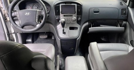 White Hyundai Starex 2014 for sale in Automatic