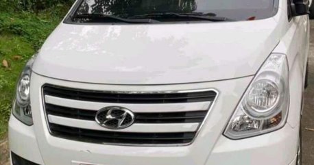 Selling White Hyundai Starex 2018 in Taguig