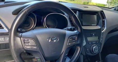 Sell White 2014 Hyundai Santa Fe in Angeles