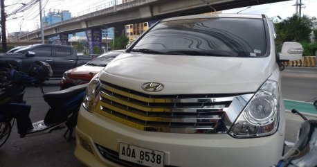 Sell White 2017 Hyundai Starex in Manila