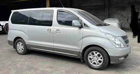 Selling White Hyundai Starex 2008 in Quezon City