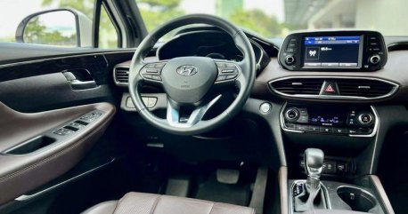 White Hyundai Santa Fe 2019 for sale in Automatic