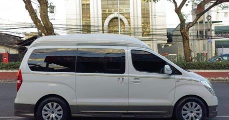 Pearl White Hyundai Starex 2015 for sale in Quezon 