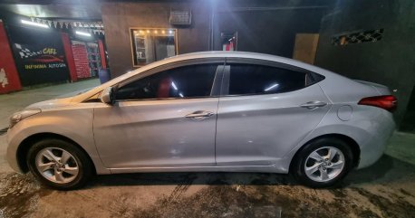 Selling Pearl White Hyundai Elantra 2012 in Valenzuela