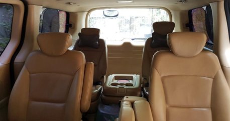 Pearl White Hyundai Starex 2010 for sale in San Juan 