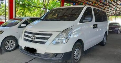 Pearl White Hyundai Starex 2017 for sale in Quezon 